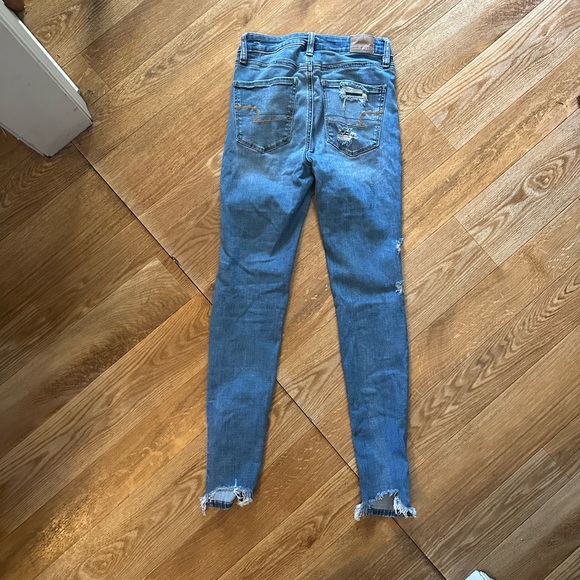 American Eagle Outfitters - Picture 9 of 10